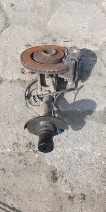 Peugeot 208 Front wheel hub spindle knuckle MCPHERSON