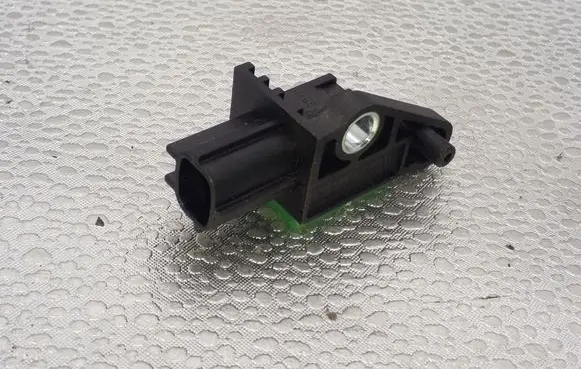 Volkswagen Tiguan Airbag deployment crash/impact sensor 5N0959351B