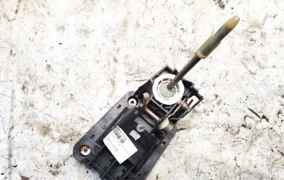 Peugeot 207 Gear shifter/selector 9654072280