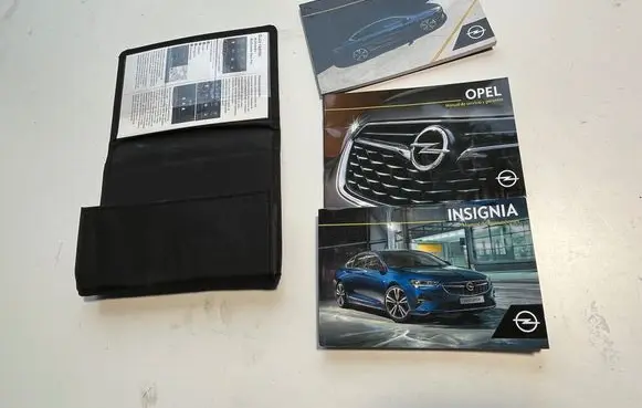 Opel Insignia B Owners service history hand book 