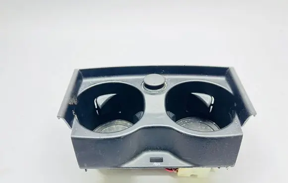 BMW 5 G30 G31 G38 Cup holder front 6801508 70100100 83146001K11