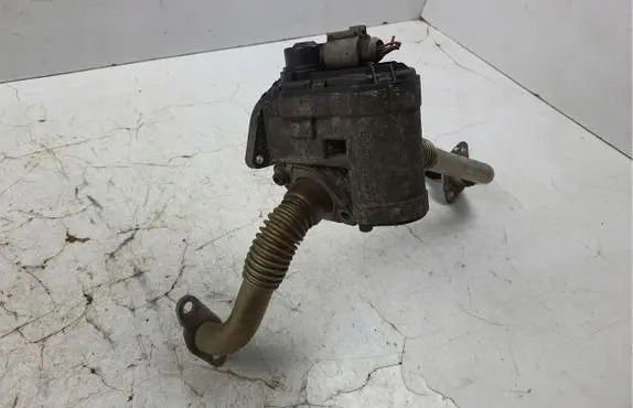 Volkswagen Golf V EGR valve 03C131503B
