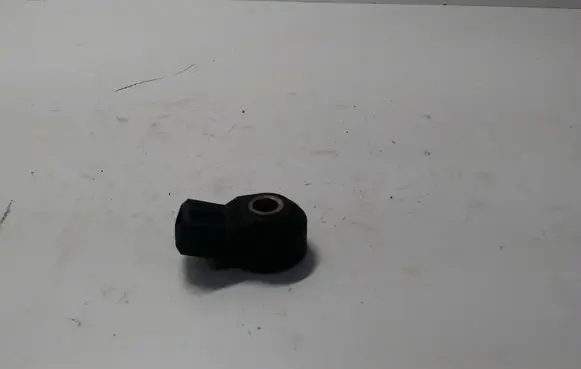 Volkswagen Golf IV Detonation knock sensor 030905377A
