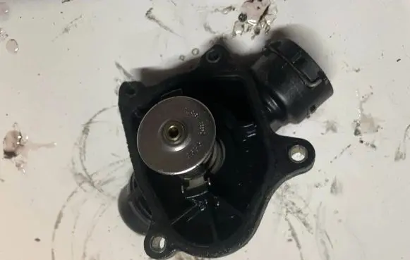 BMW X5 E70 Thermostat 