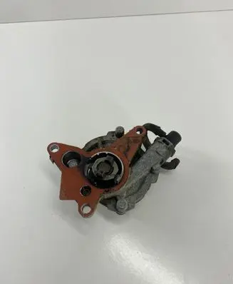 Renault Laguna III Vacuum pump 146502018R