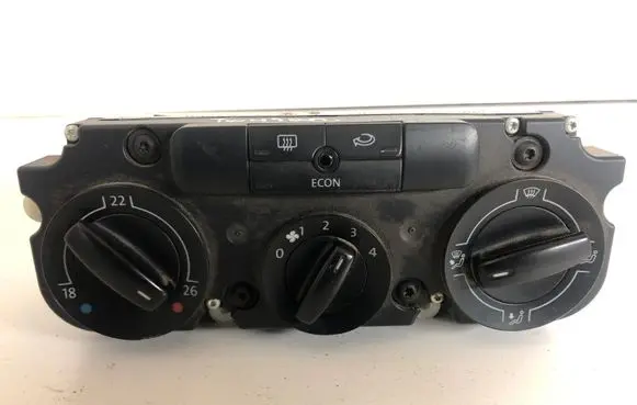 Volkswagen Touran I Climate control unit