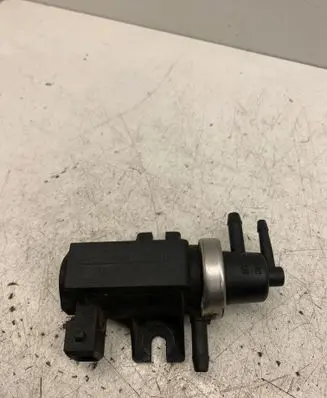 Volvo S40, V40 Vacuum valve 72190343 30618057 021106