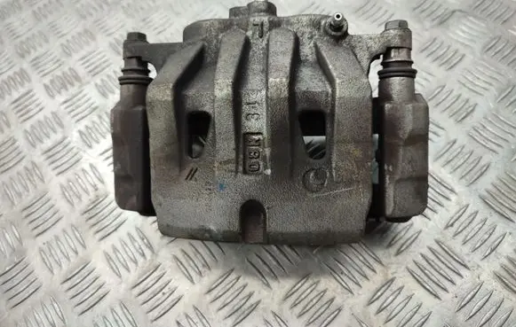 Toyota RAV 4 (XA50) Front brake caliper