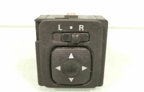 Mitsubishi Outlander Wing mirror switch