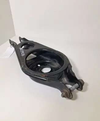 Chrysler Pacifica Rear upper control arm/wishbone 68218021AA