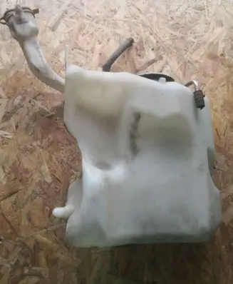 Mercedes-Benz CLK A209 C209 Windshield washer fluid reservoir/tank 2038600160