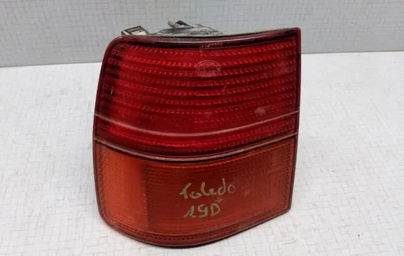 Seat Toledo I (1L) Rear/tail lights 96164700