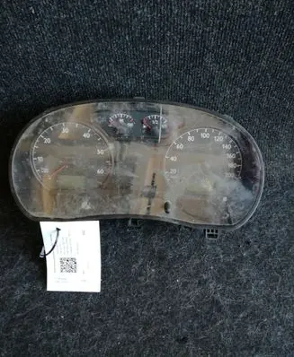 Volkswagen Polo Speedometer (instrument cluster) 88311330