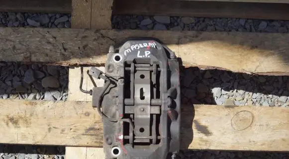 Maserati Quattroporte Front brake caliper 20A00105