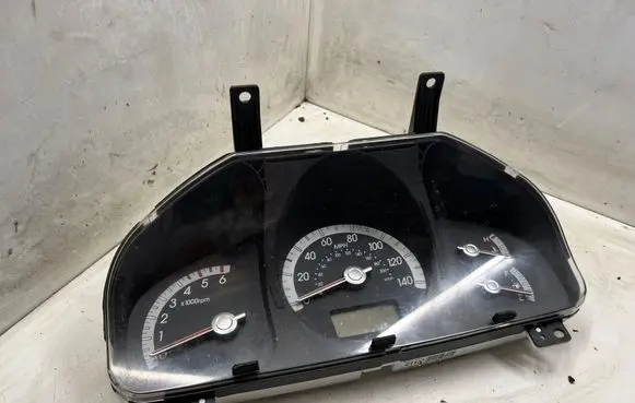 KIA Sportage Speedometer (instrument cluster) 940010Z130