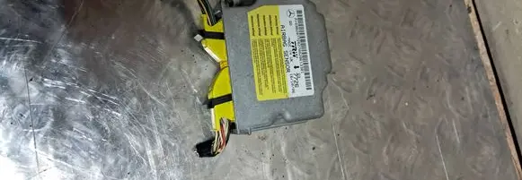Mercedes-Benz B W245 Airbag control unit/module A1698207726