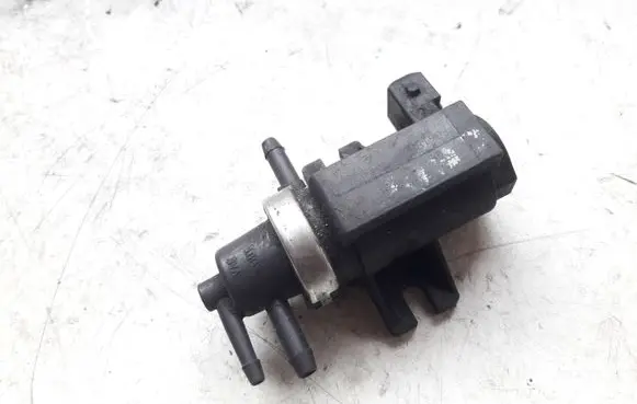Volvo S40, V40 Vacuum valve 72190343