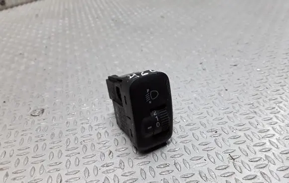 Honda CR-V Headlight level height control switch
