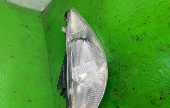Peugeot 206 Headlight/headlamp