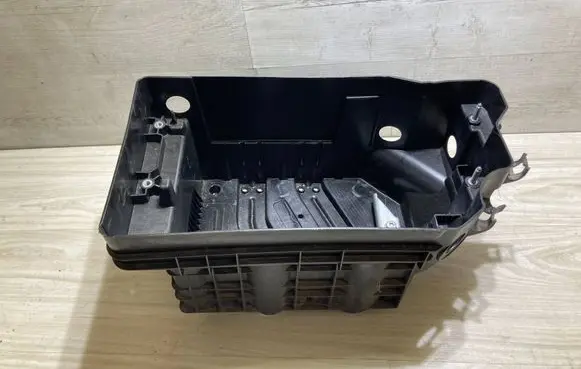 Renault Arkana Battery box tray 648945022r