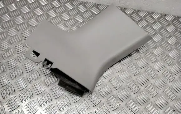 Volvo V70 (D)pillar trim (top) ETRBA