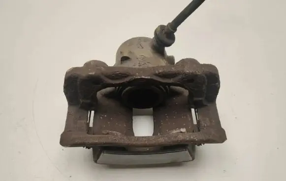 Mercedes-Benz C W205 Front brake caliper A2054210181