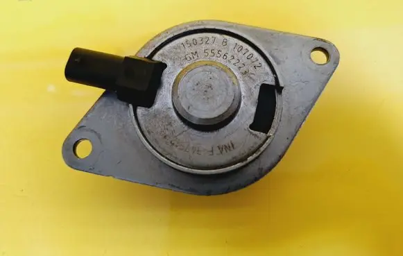 Opel Corsa E Camshaft position sensor 55562223