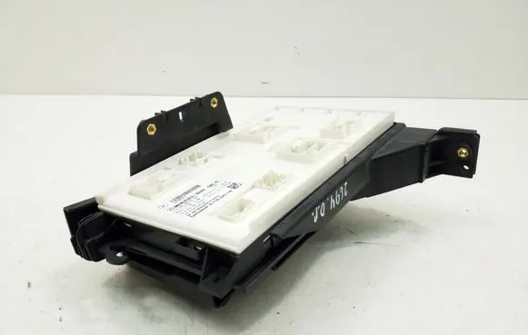 Mercedes-Benz CLA C117 X117 W117 Comfort/convenience module A2469008510