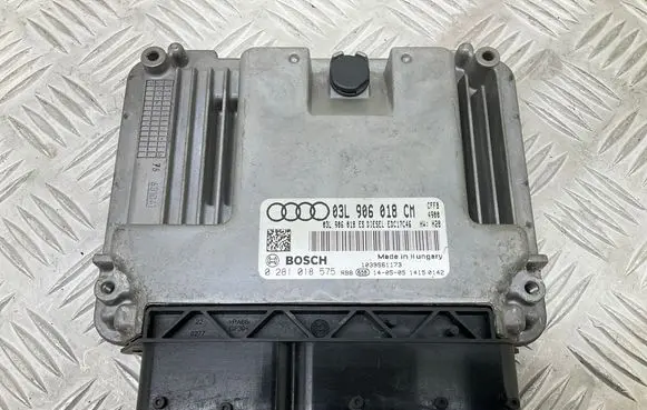 Audi Q3 8U Engine control unit/module ECU 03L906018CM