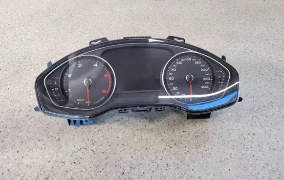 Speedometer (instrument cluster)