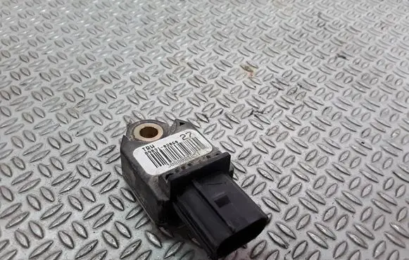 Toyota Auris 150 Airbag deployment crash/impact sensor 8983102060