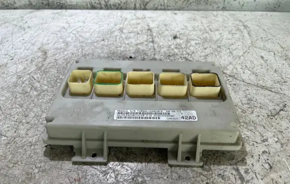 Chrysler Pacifica Comfort/convenience module P04692042AD 046920 T27UH1166R0QF8