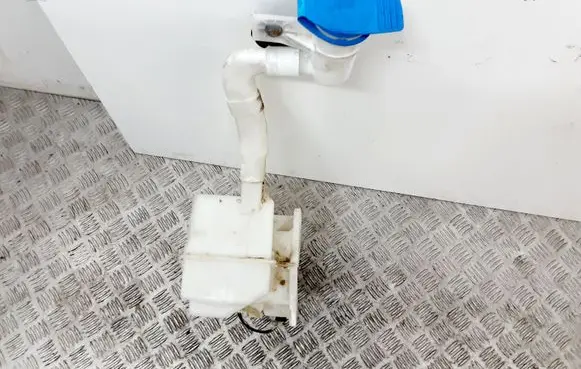 Volkswagen PASSAT B7 USA Windshield washer fluid reservoir/tank 5C6955453