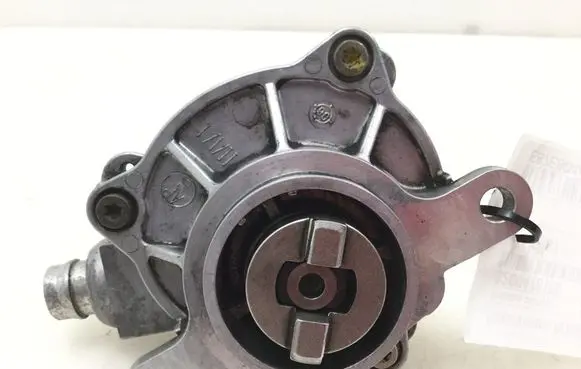 Opel Vivaro Vacuum pump 8200478188