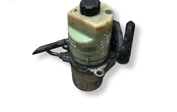 Ford Focus Power steering pump 4M513K514DA