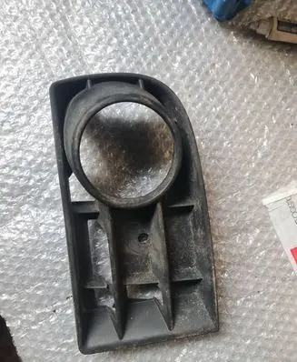 Volkswagen Golf V Front bumper lower grill 1K0853666C
