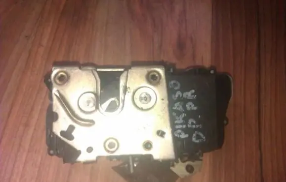 Citroen Xsara Picasso Front door lock