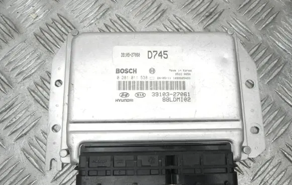 KIA Cerato Engine control unit/module 3910327061