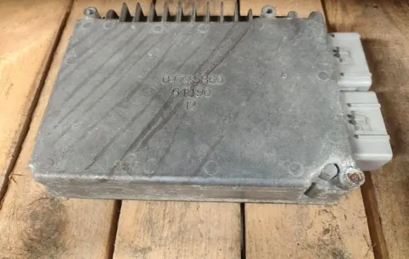 Chrysler Voyager Engine control unit/module P04748159AI 239786806