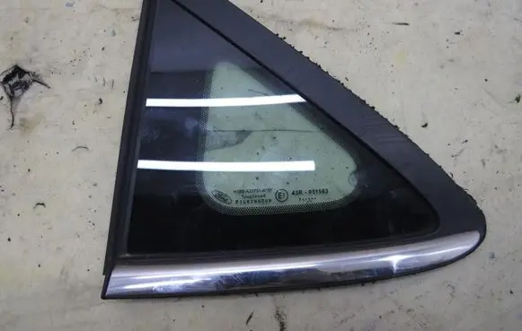 Ford Fiesta Rear side window GMAUTO4574097