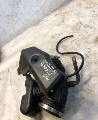 Infiniti FX Air intake duct part