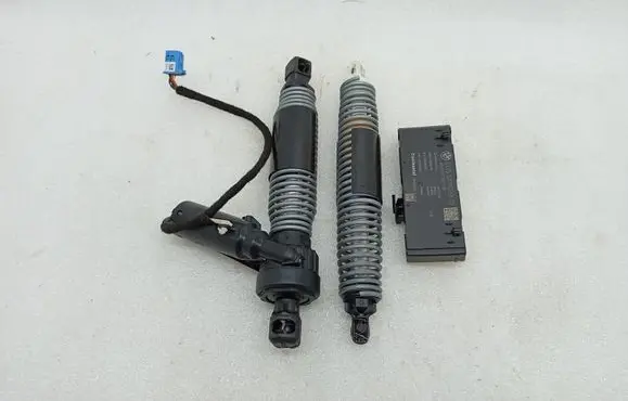 BMW M8 F93 Gran Coupe Tailgate/trunk/boot tension spring 51247453768 5A19DB202