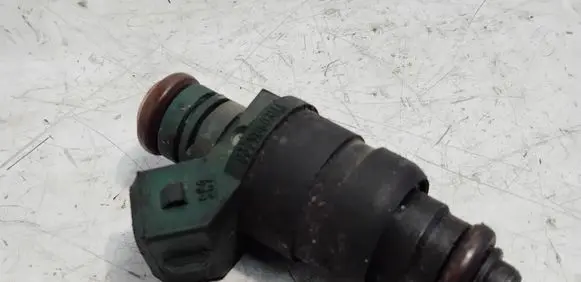 Audi A3 S3 8L Fuel injector 037906031AA