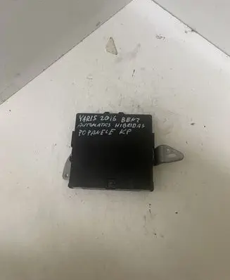Toyota Yaris Engine control unit/module 899810D140