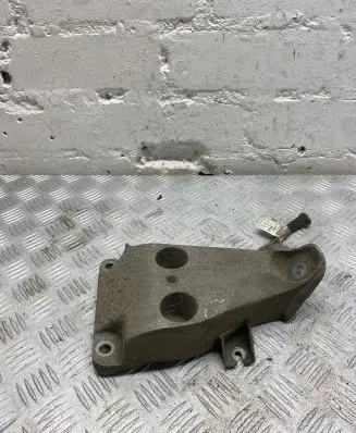BMW Z4 E89 Engine mounting bracket 6785695