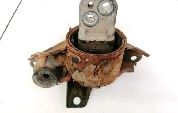 Hyundai i30 Engine mount bracket