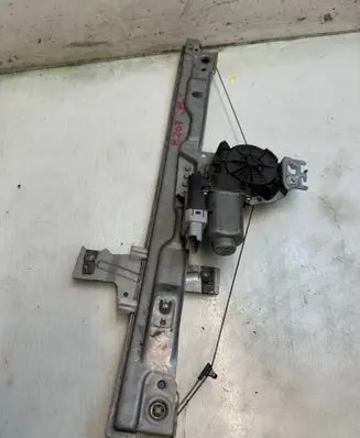 Peugeot 207 Front door window regulator with motor 440787E