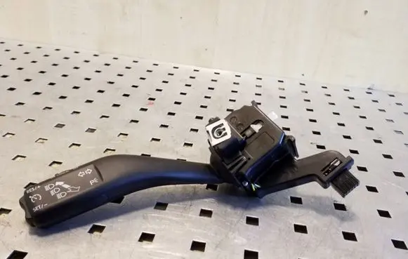 Volkswagen Tiguan Indicator stalk 1K0953513G