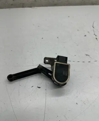 BMW 6 F12 F13 Rear air suspension level height sensor 6784075 25916010 ABE52049