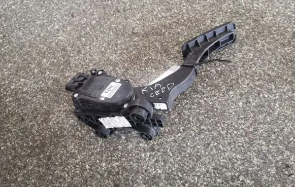 KIA Ceed Accelerator throttle pedal 82700XXXXX